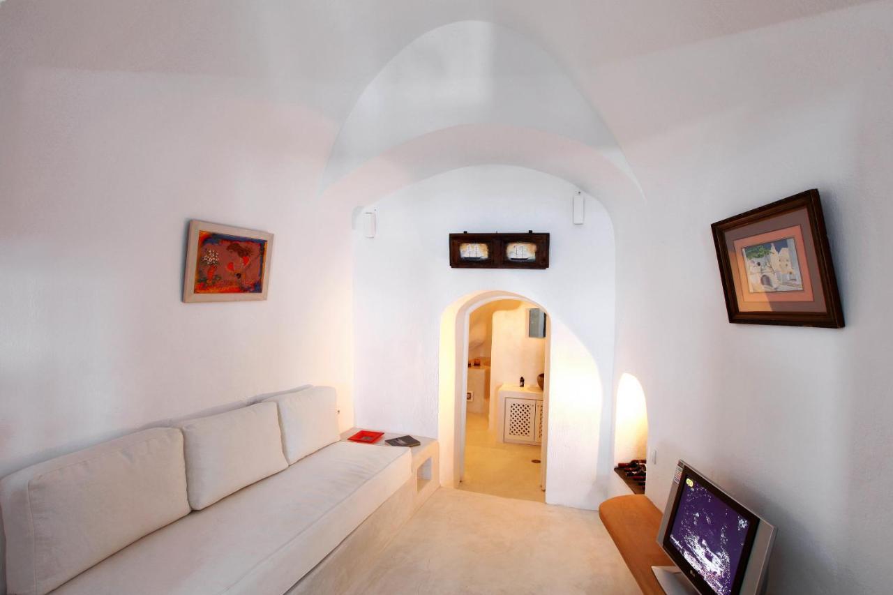 Menias Cave House Oía Quarto foto